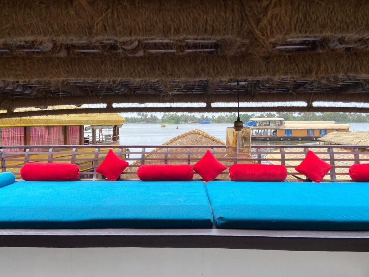 Hotel Why Not Houseboat Alappuzha Esterno foto