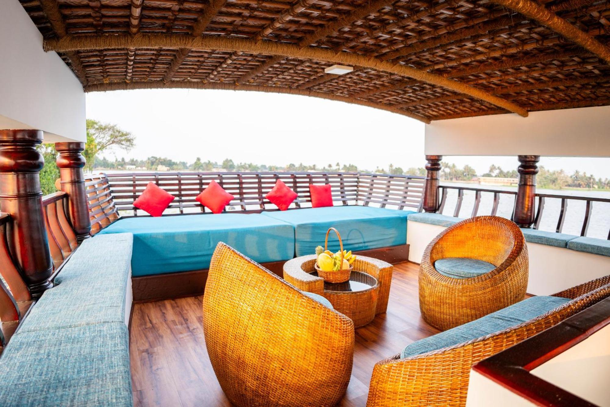 Hotel Why Not Houseboat Alappuzha Esterno foto
