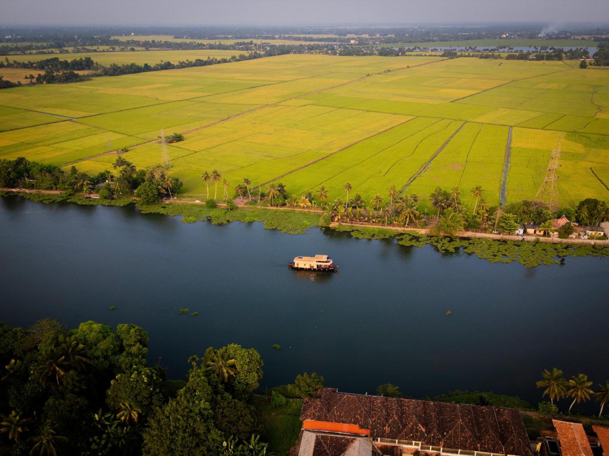 Hotel Why Not Houseboat Alappuzha Esterno foto