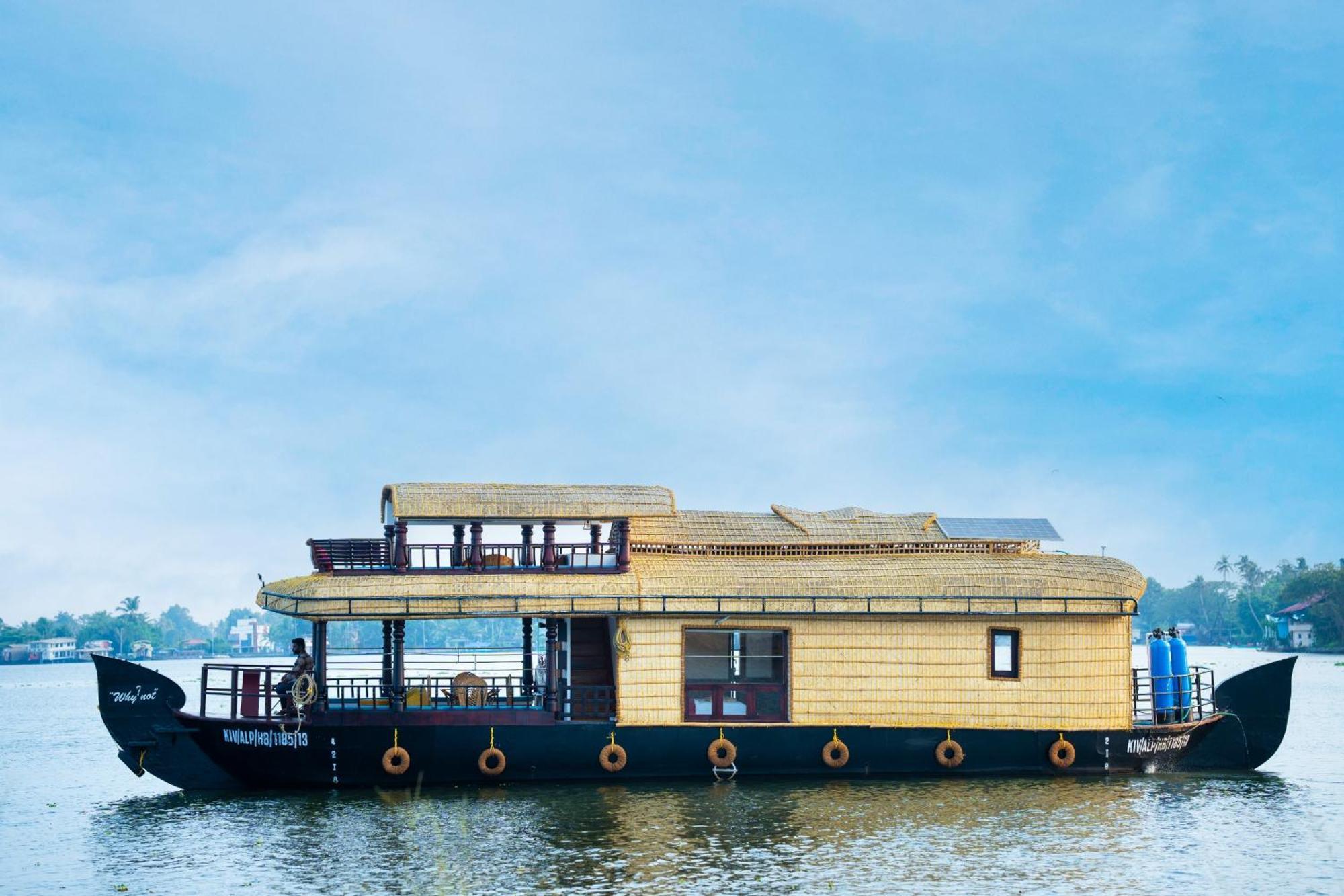 Hotel Why Not Houseboat Alappuzha Esterno foto
