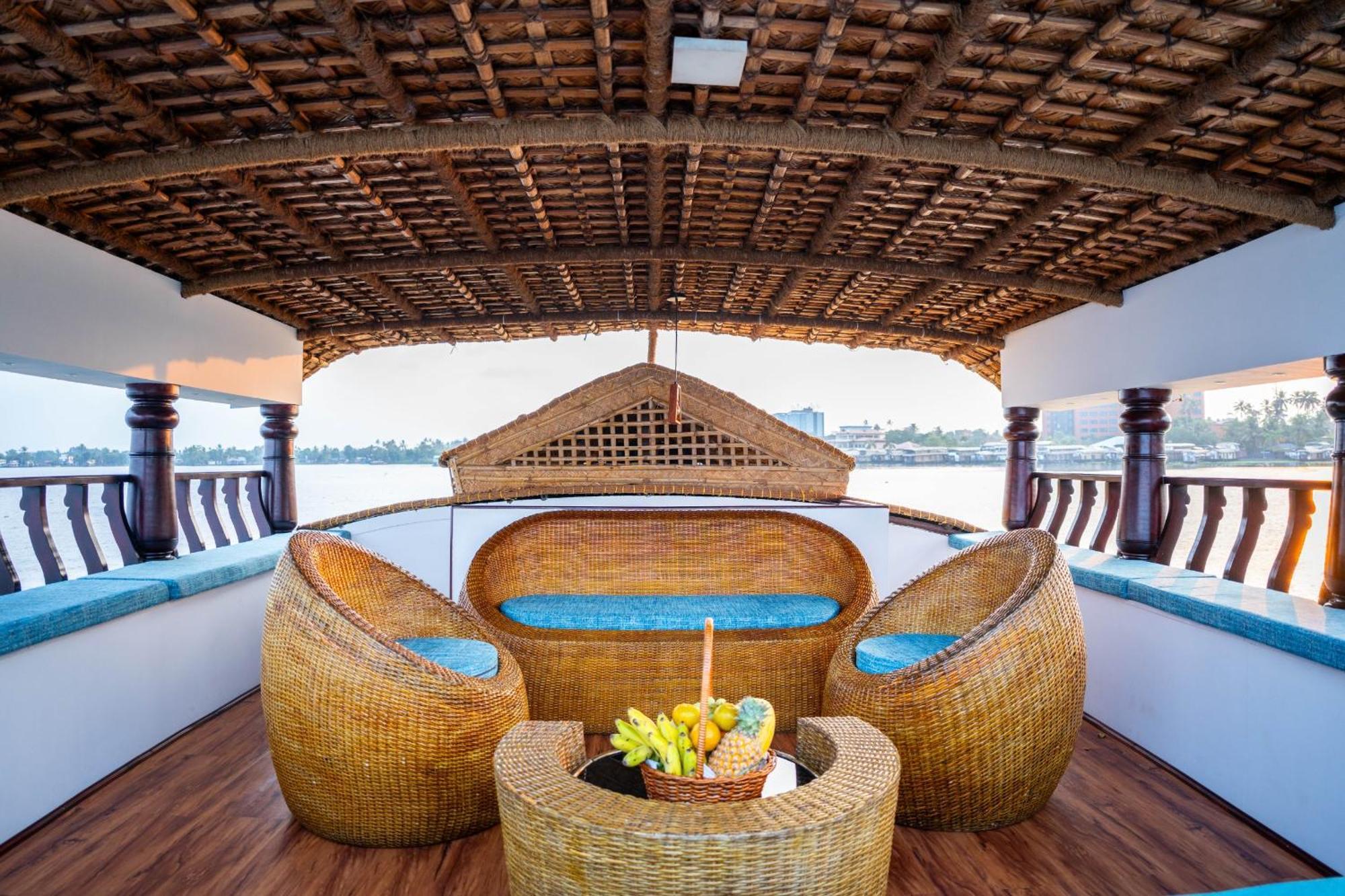 Hotel Why Not Houseboat Alappuzha Esterno foto