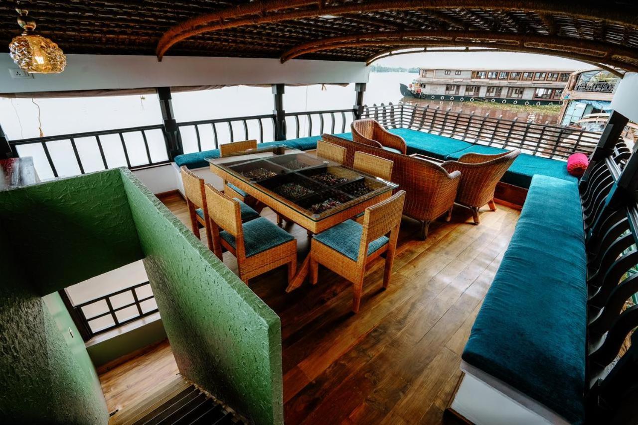 Hotel Why Not Houseboat Alappuzha Esterno foto